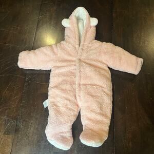 One-Piece Baby Hooded Bunting Snowsuit 0-3 months Snap Closure